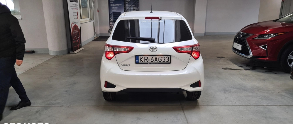 Toyota Yaris cena 55000 przebieg: 23797, rok produkcji 2017 z Kraków małe 37